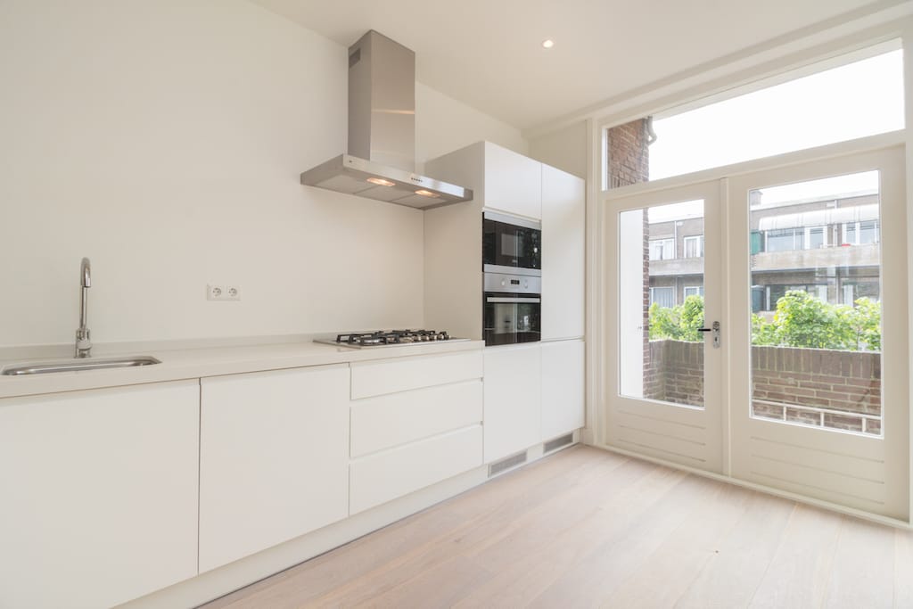 Foto 8 van Van Reesstraat 105