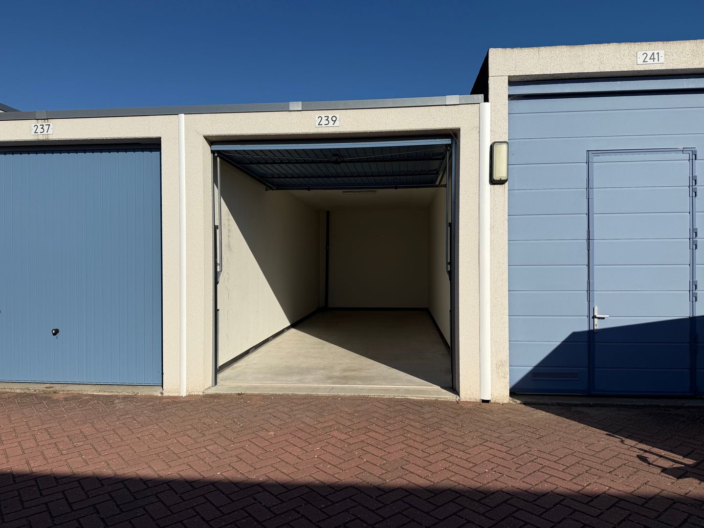 View photo 1 of Koning Willem-Alexanderlaan 239