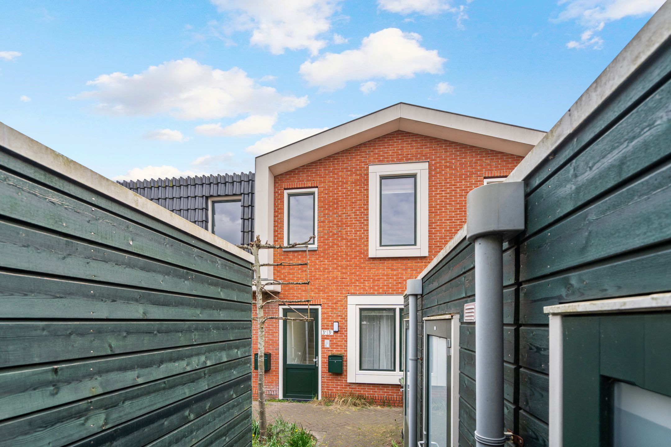 Photo 6 of Zuideinde 3-L