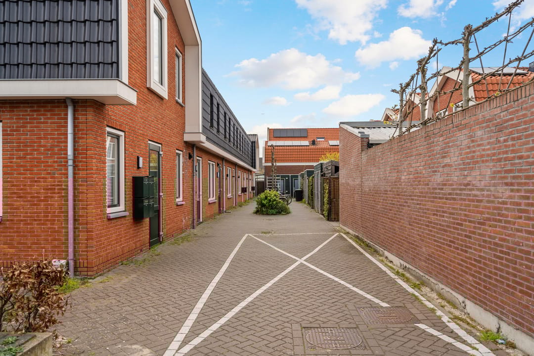 Photo 26 of Zuideinde 3-L