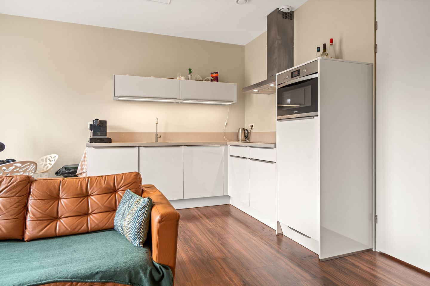 Photo 10 of Zuideinde 3-L