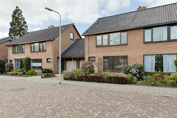 Foto 2 van Amalia van Solmsstraat 7