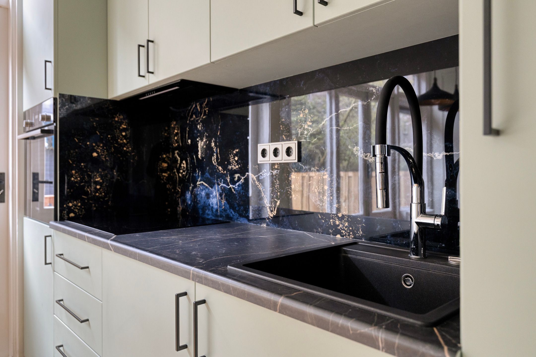 Photo 9 of Borgesiusstraat 29-B