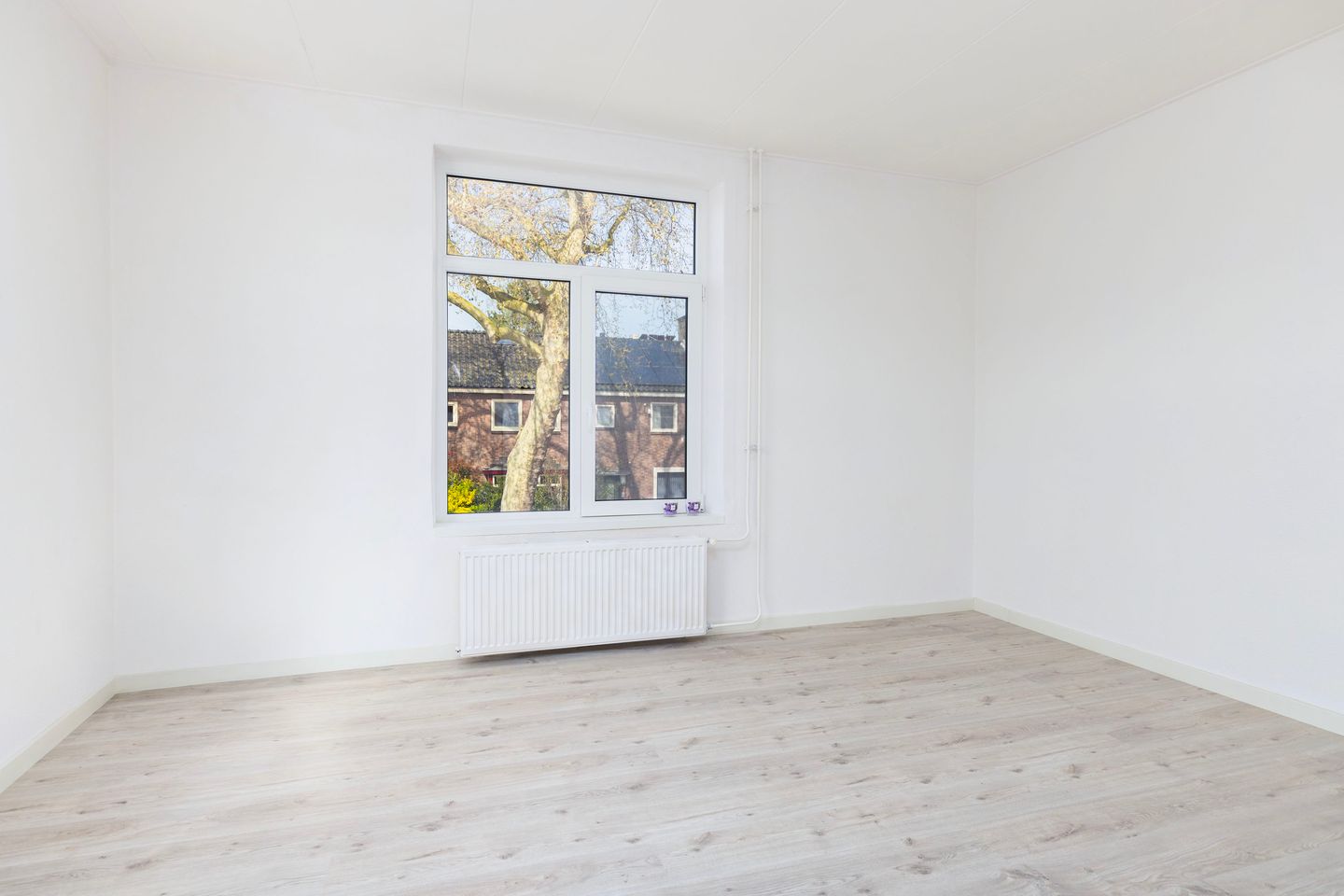 Beautiful upper apartment with 5 rooms in popular Oud-West district — 18