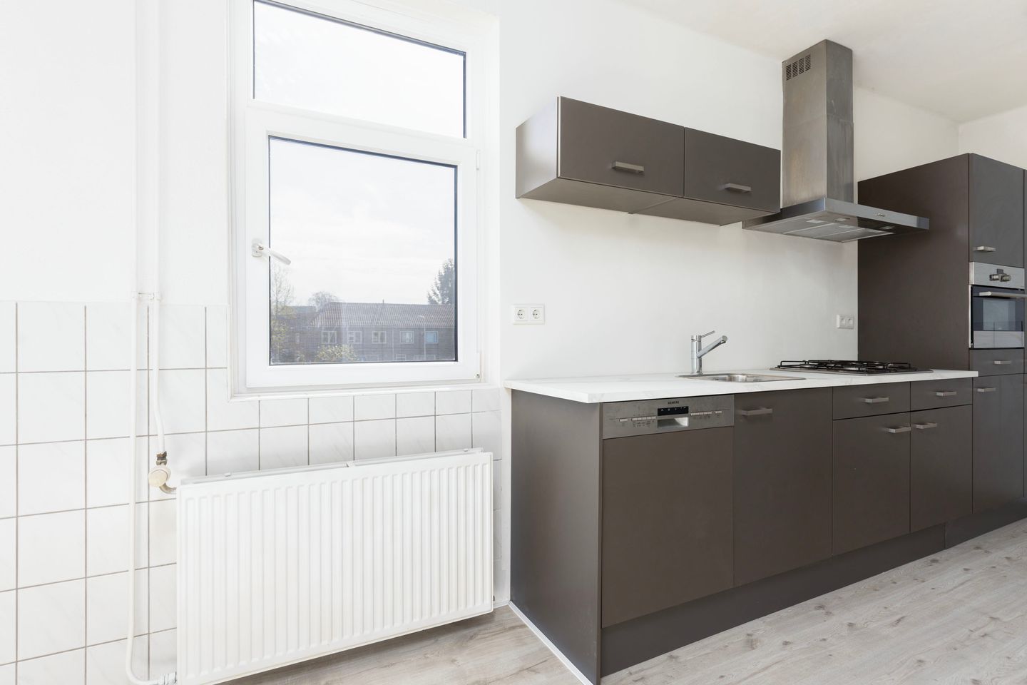 Beautiful upper apartment with 5 rooms in popular Oud-West district — 13