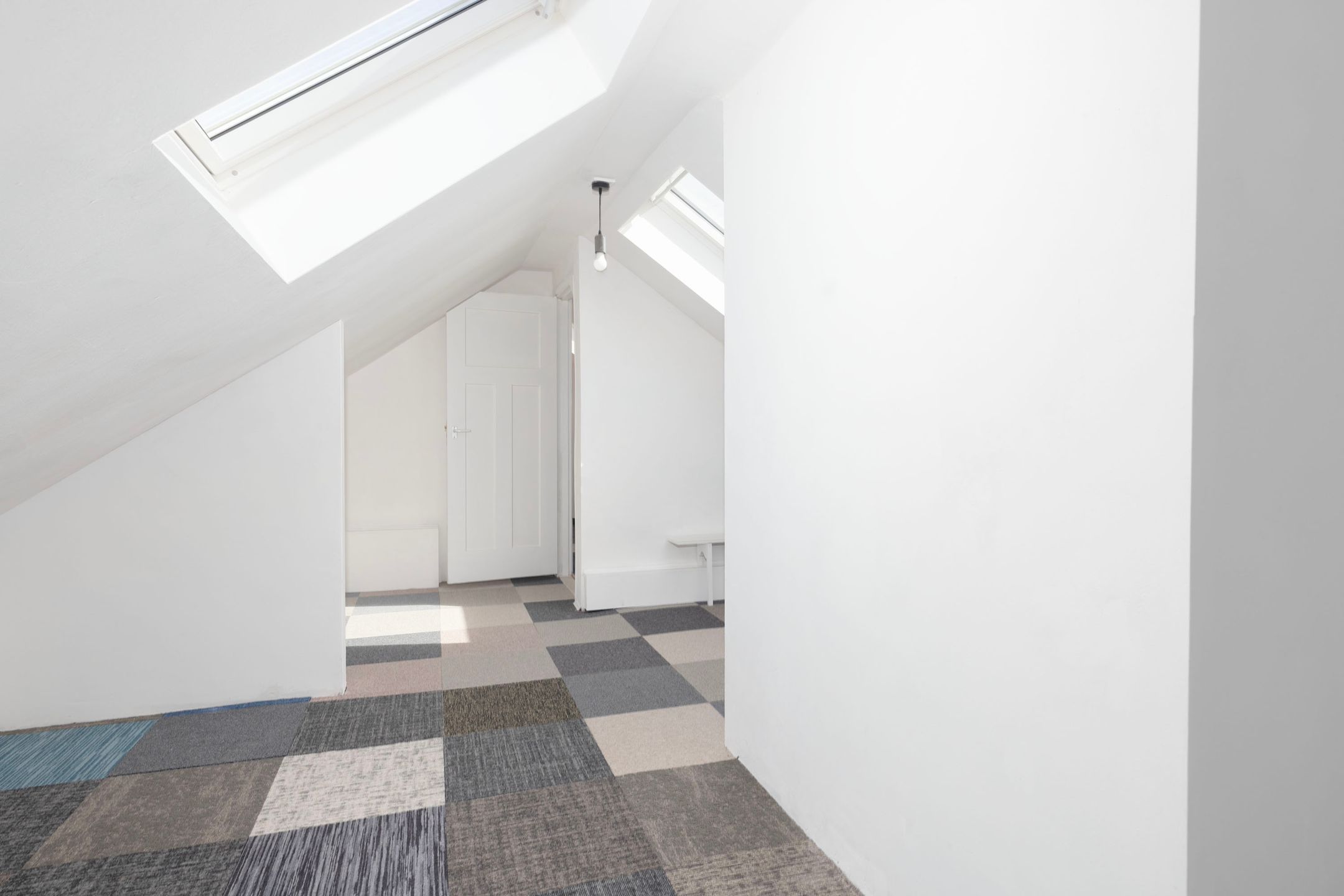 Beautiful upper apartment with 5 rooms in popular Oud-West district — 23