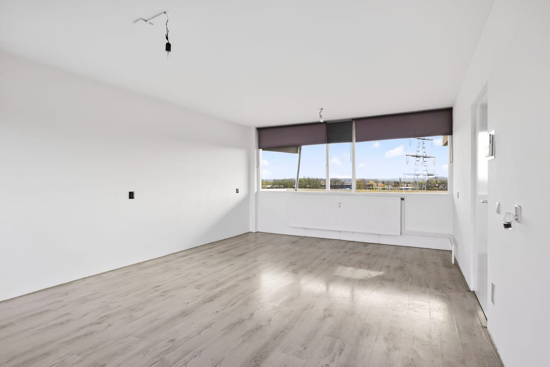 Photo 7 of Voerakker 551