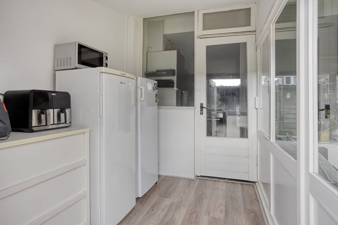 Well-maintained terraced home with conservatory and south-facing garden in Bergen op Zoom — 16