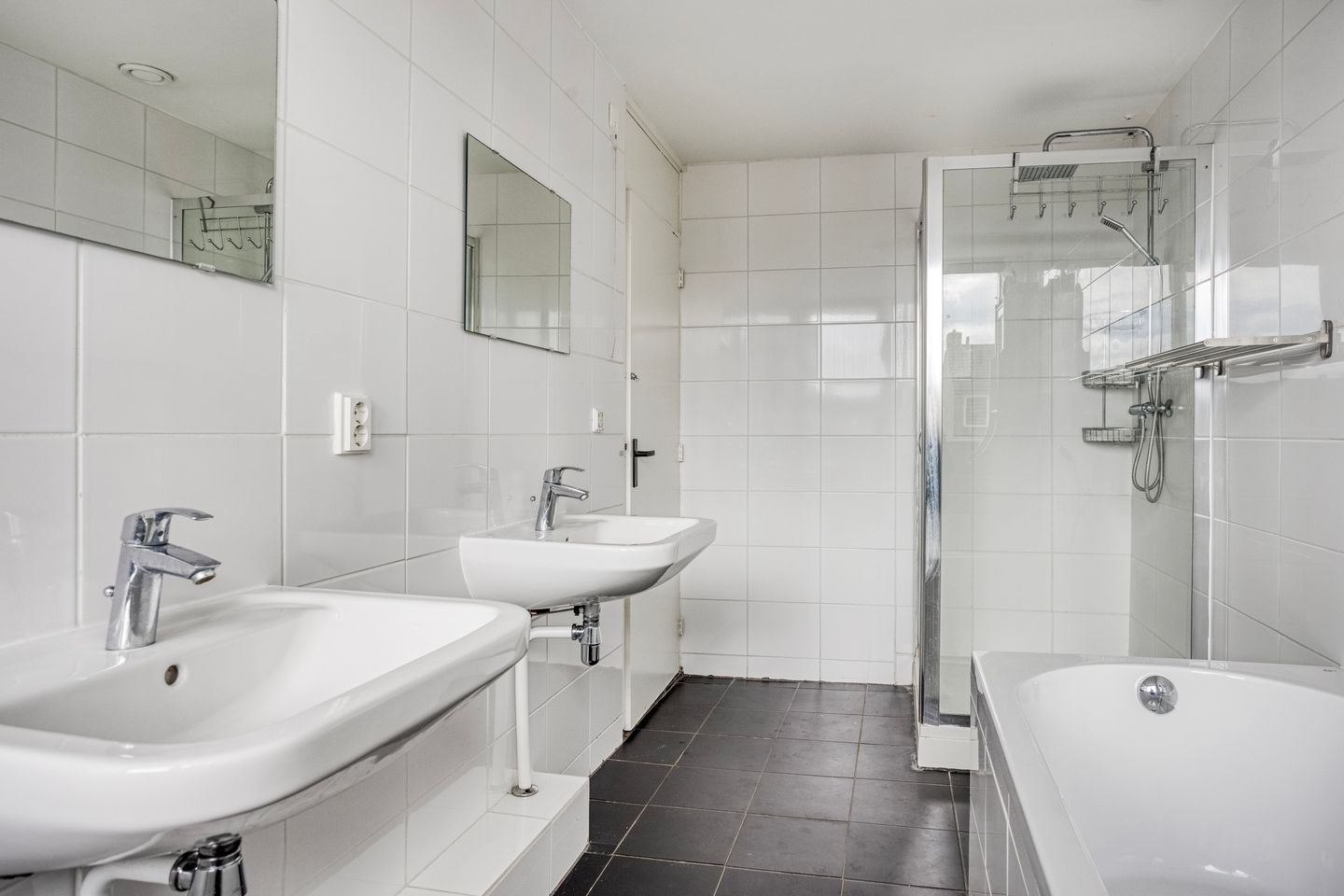 Well-maintained terraced home with conservatory and south-facing garden in Bergen op Zoom — 25