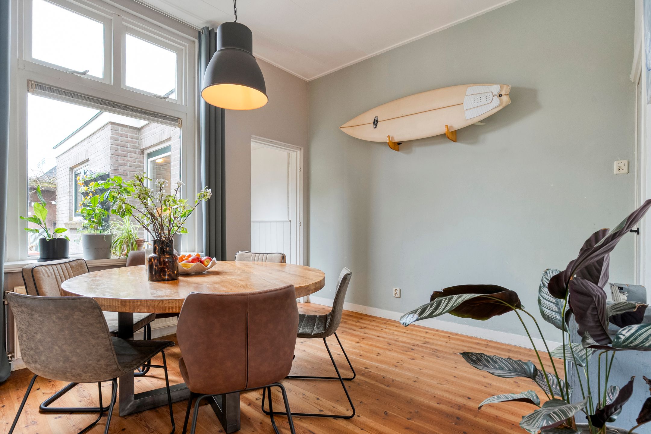 Photo 9 of Warmoesstraat 77