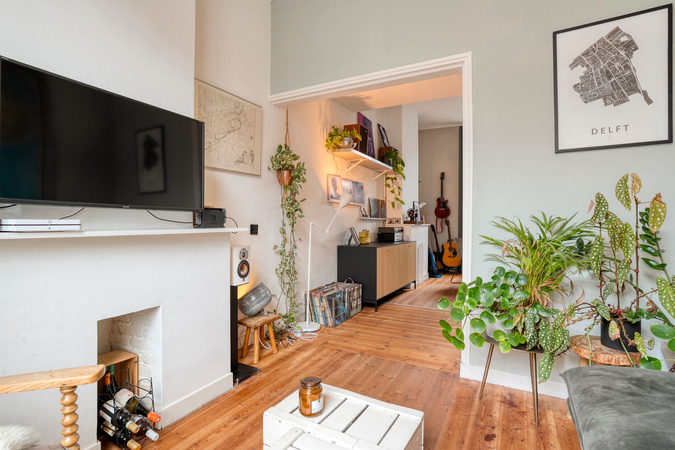 Photo 12 of Warmoesstraat 77