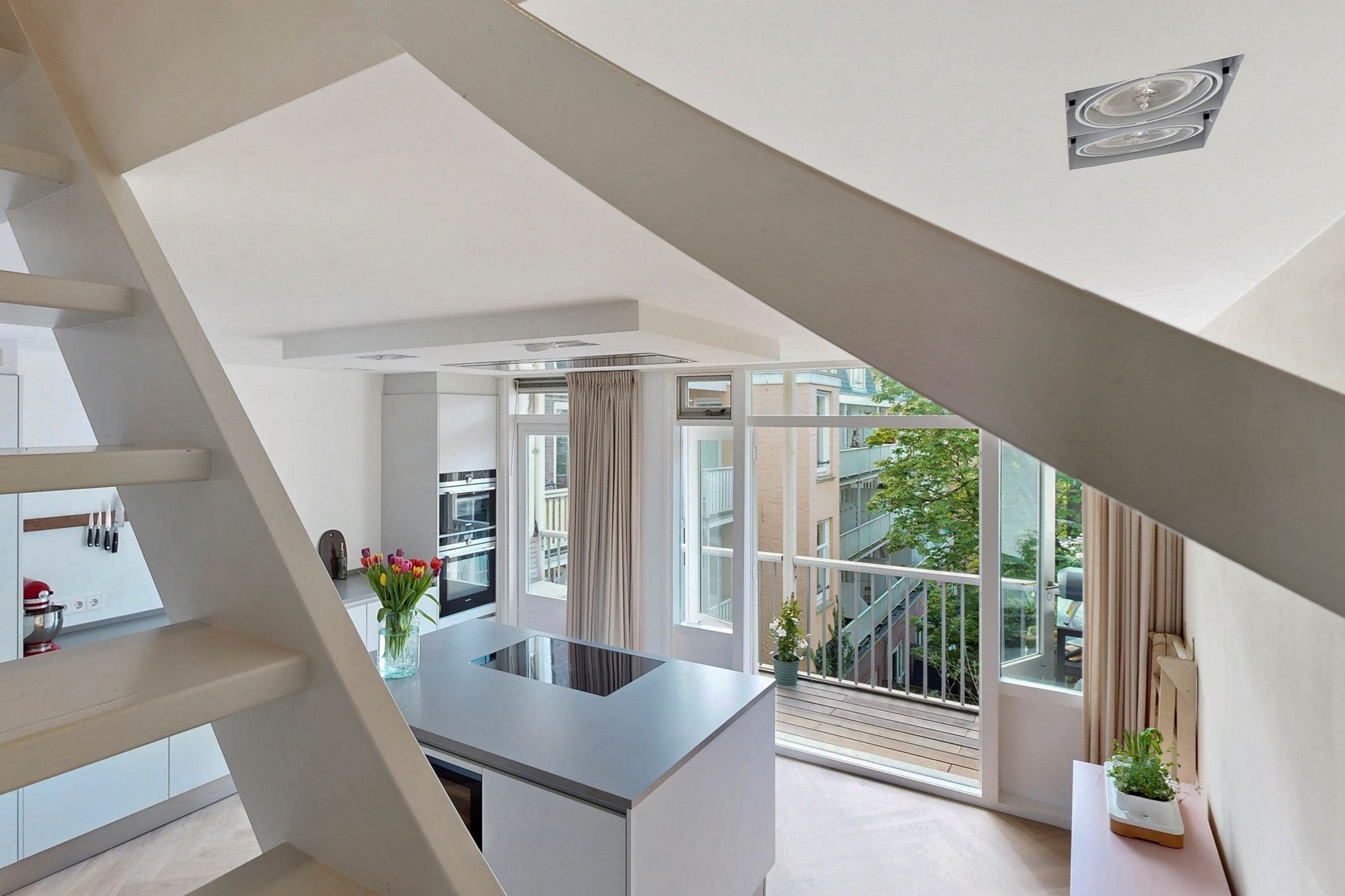 Foto 21 van Jan Pieter Heijestraat 138-3