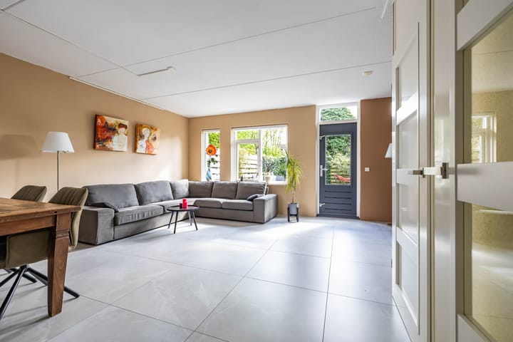 Photo 2 of Entinge 45