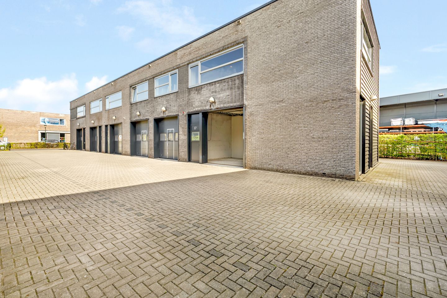 View photo 2 of Binnendelta 6-g