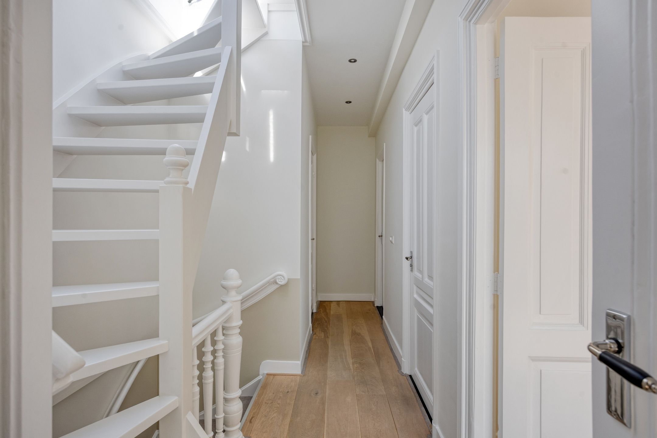 Photo 24 of Aert van der Goesstraat 22-A