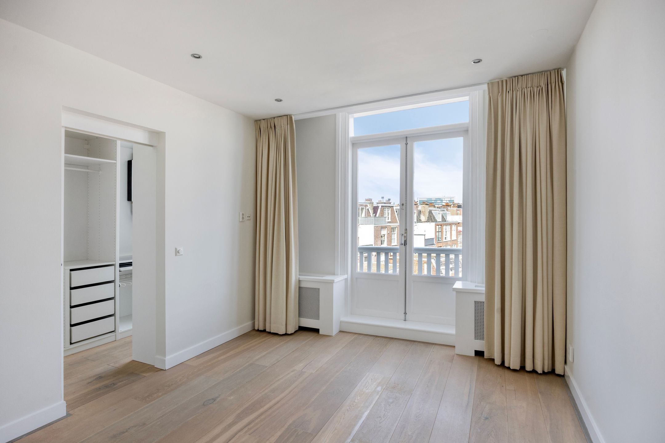 Photo 30 of Aert van der Goesstraat 22-A