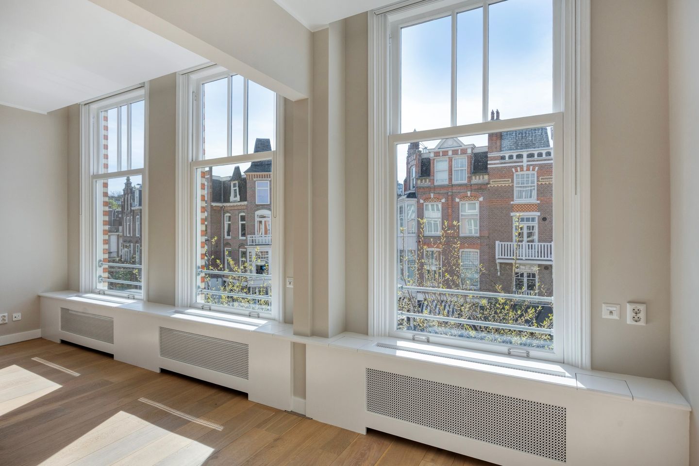 Photo 10 of Aert van der Goesstraat 22-A