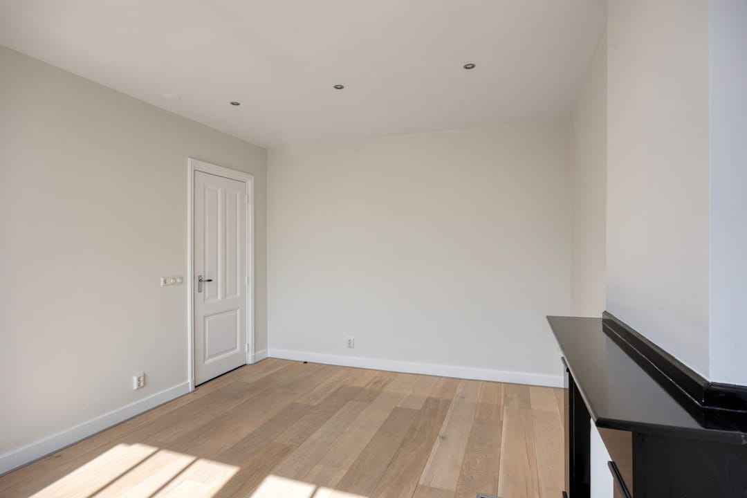 Photo 37 of Aert van der Goesstraat 22-A