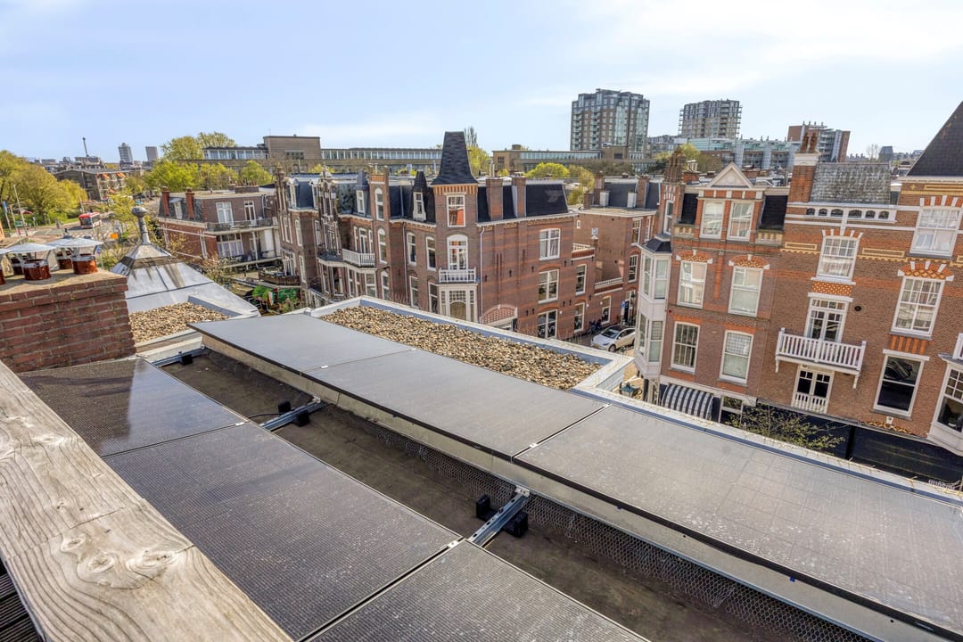 Photo 46 of Aert van der Goesstraat 22-A