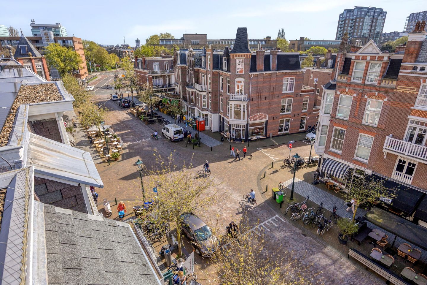 Photo 49 of Aert van der Goesstraat 22-A