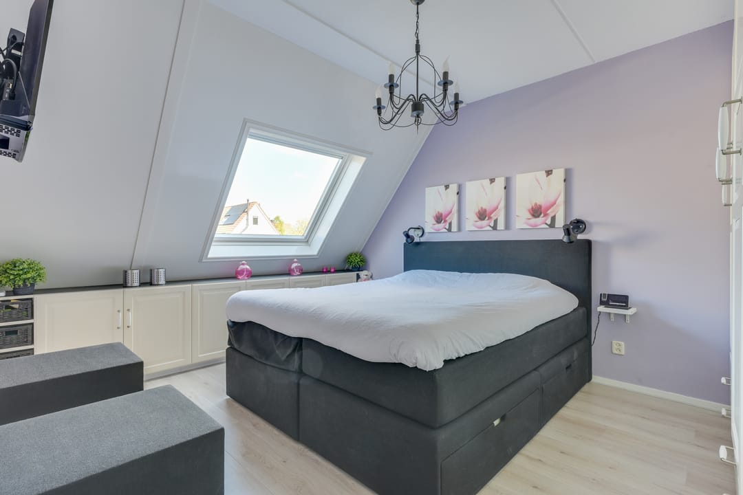 Light Semi-Detached Family Home with Heated Pool and Energy Label A+++ — 22