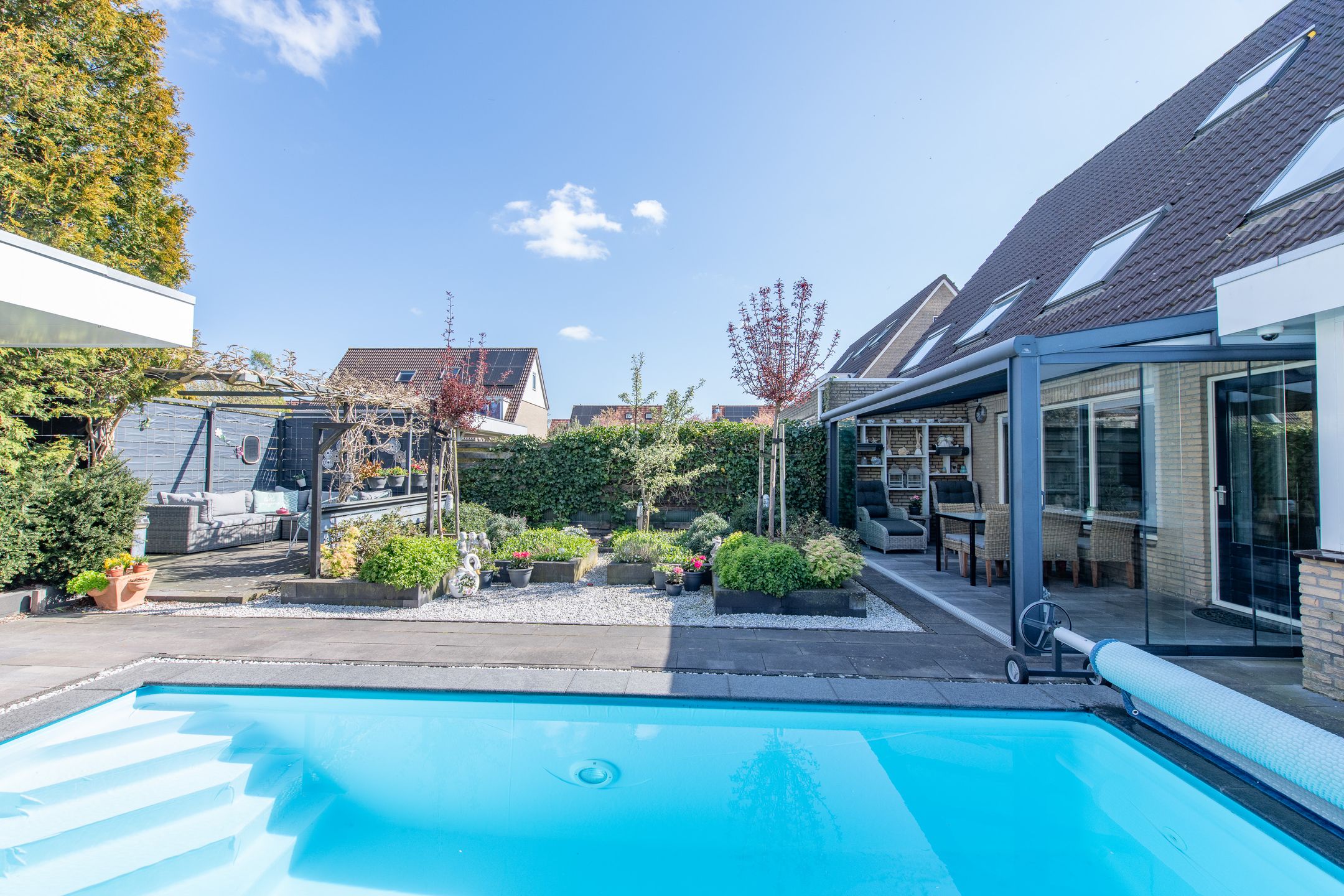 Light Semi-Detached Family Home with Heated Pool and Energy Label A+++ — 51