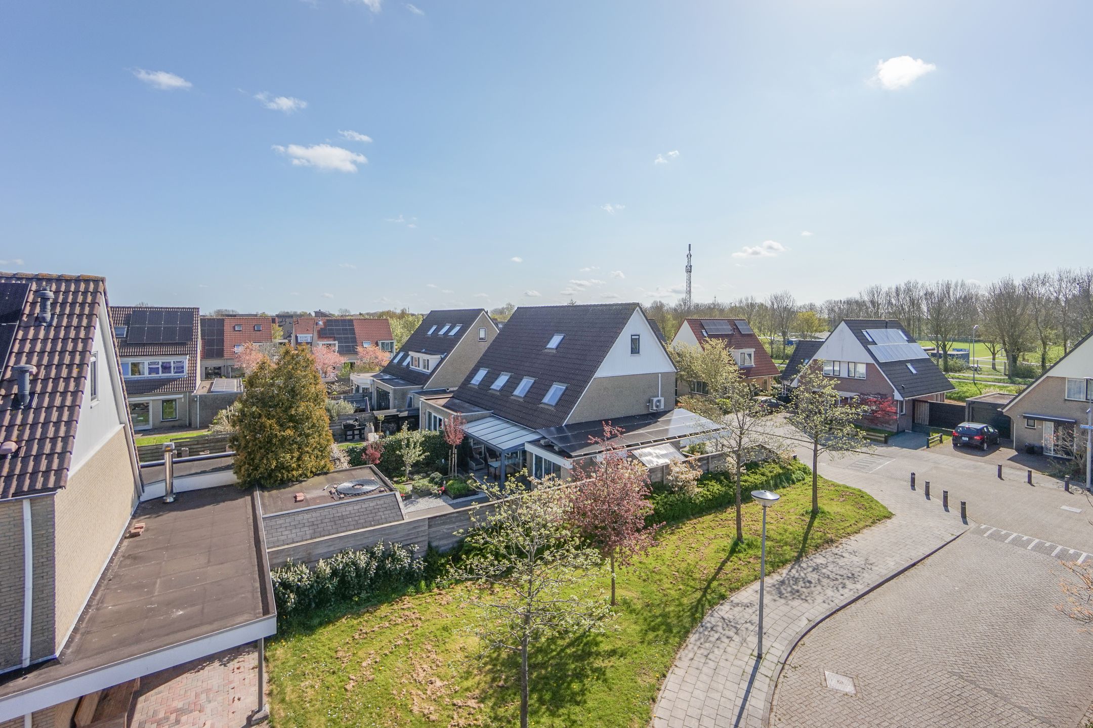 Light Semi-Detached Family Home with Heated Pool and Energy Label A+++ — 54