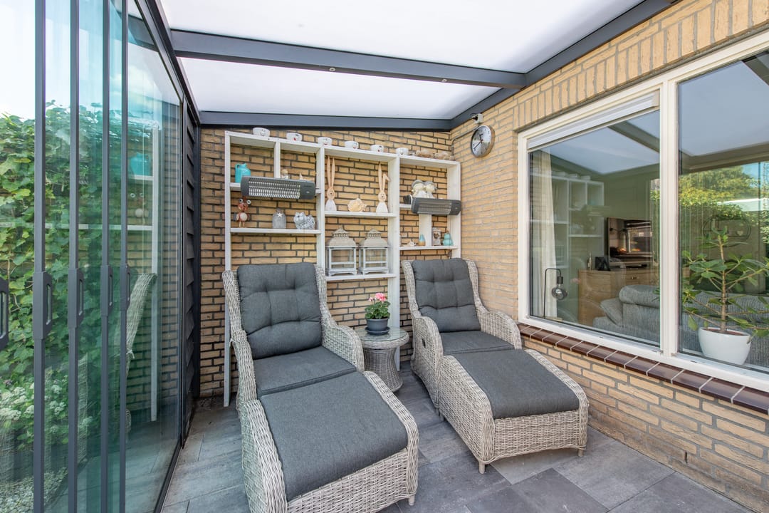 Light Semi-Detached Family Home with Heated Pool and Energy Label A+++ — 53
