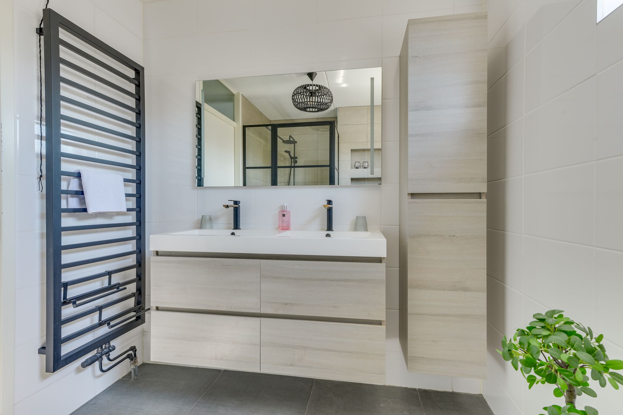 Light Semi-Detached Family Home with Heated Pool and Energy Label A+++ — 33