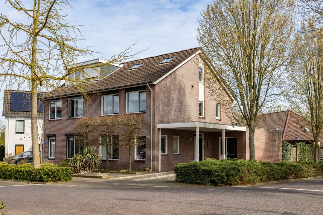 Foto 1 van Elfenbank 1