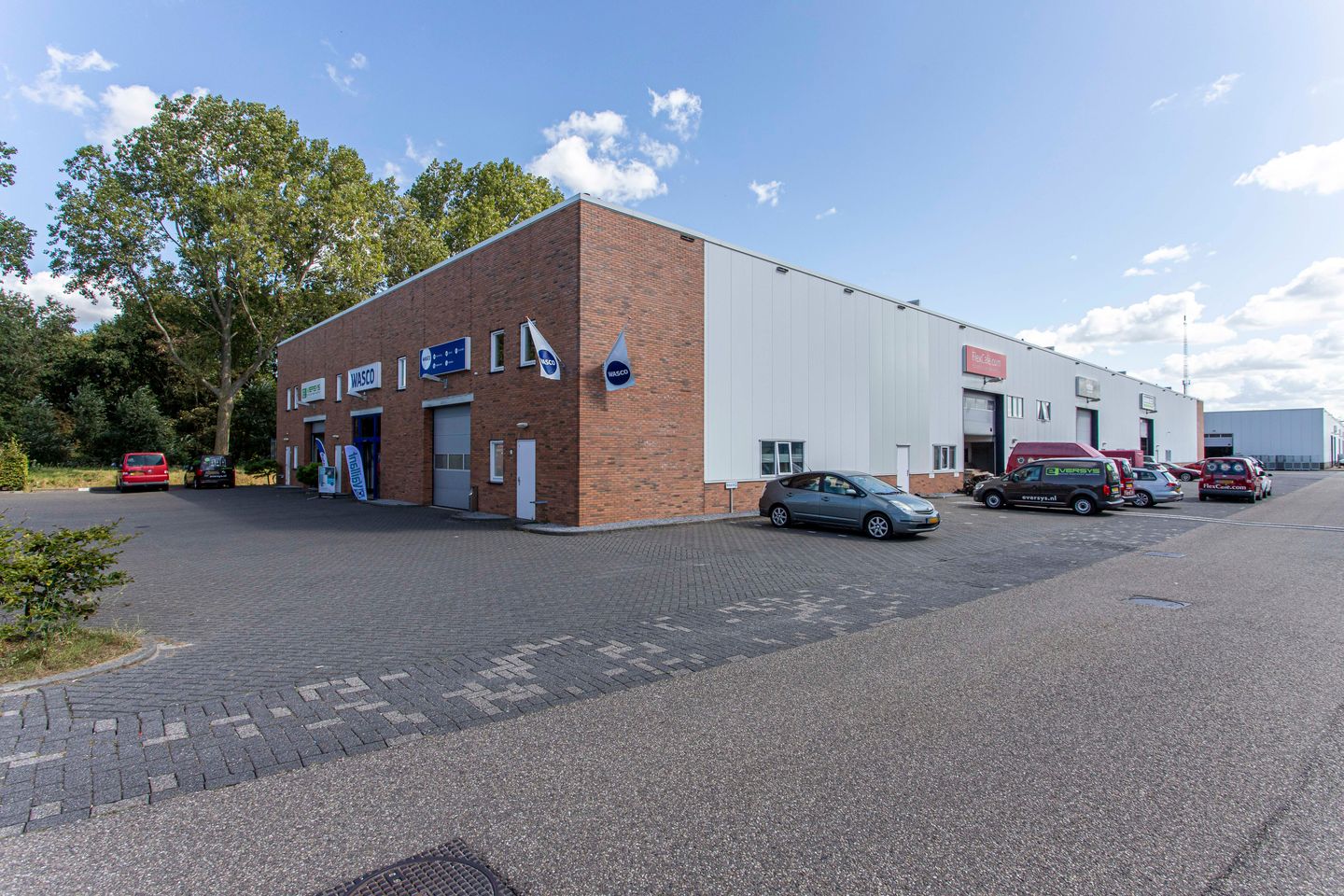 View photo 2 of Westvlietweg 60-E