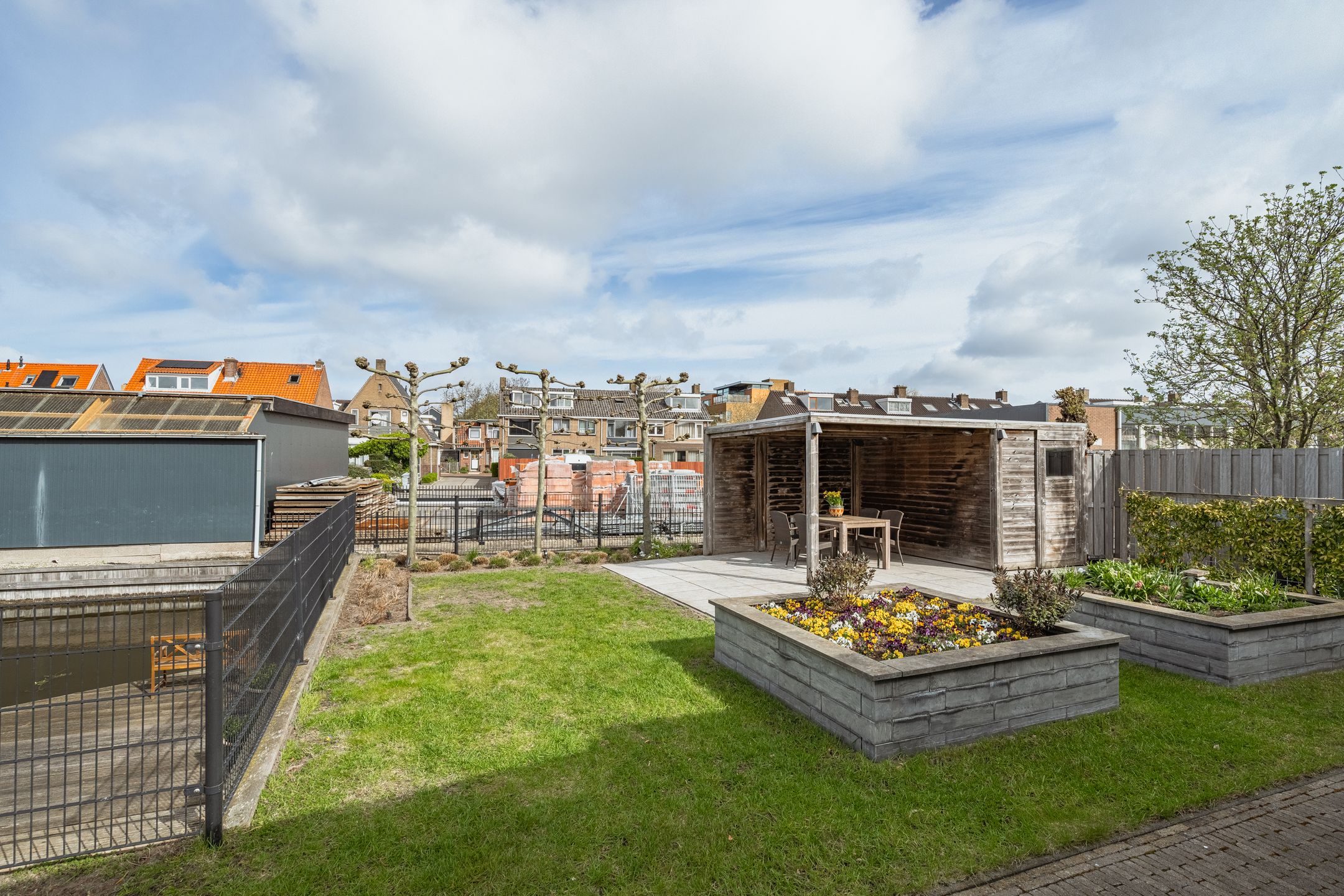 Detached home with water-side garden in Naaldwijk — 15