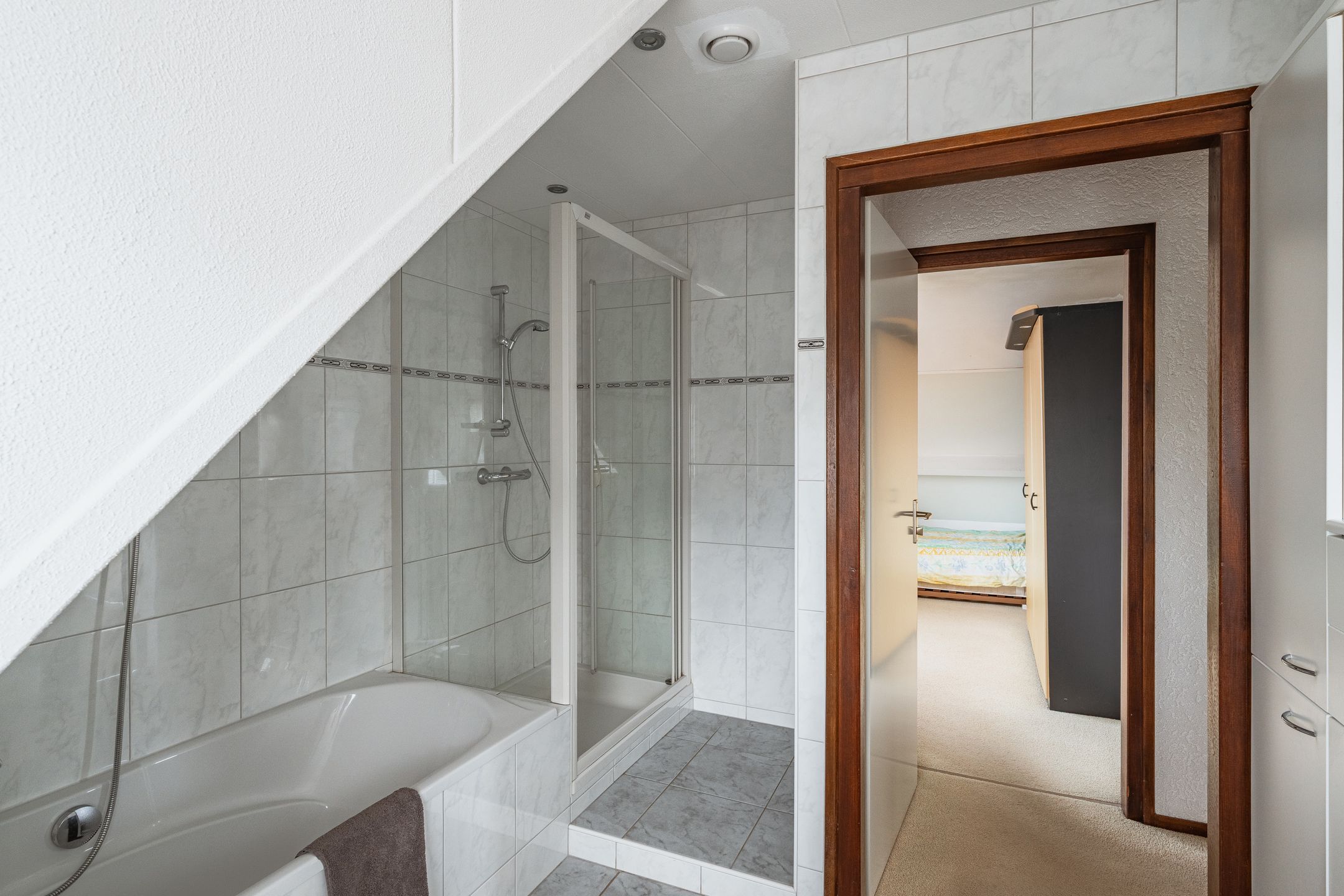 Detached home with water-side garden in Naaldwijk — 39