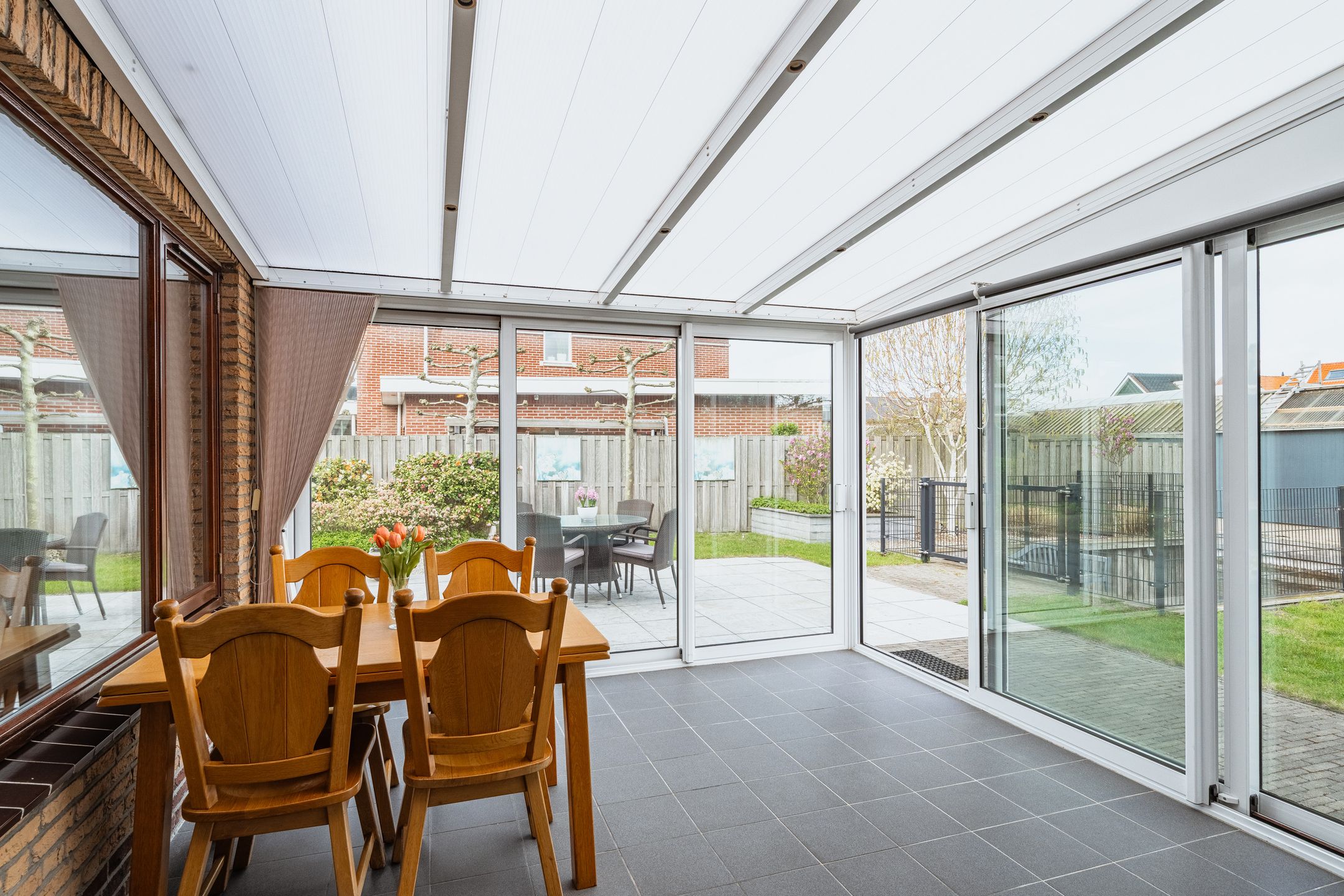 Detached home with water-side garden in Naaldwijk — 12