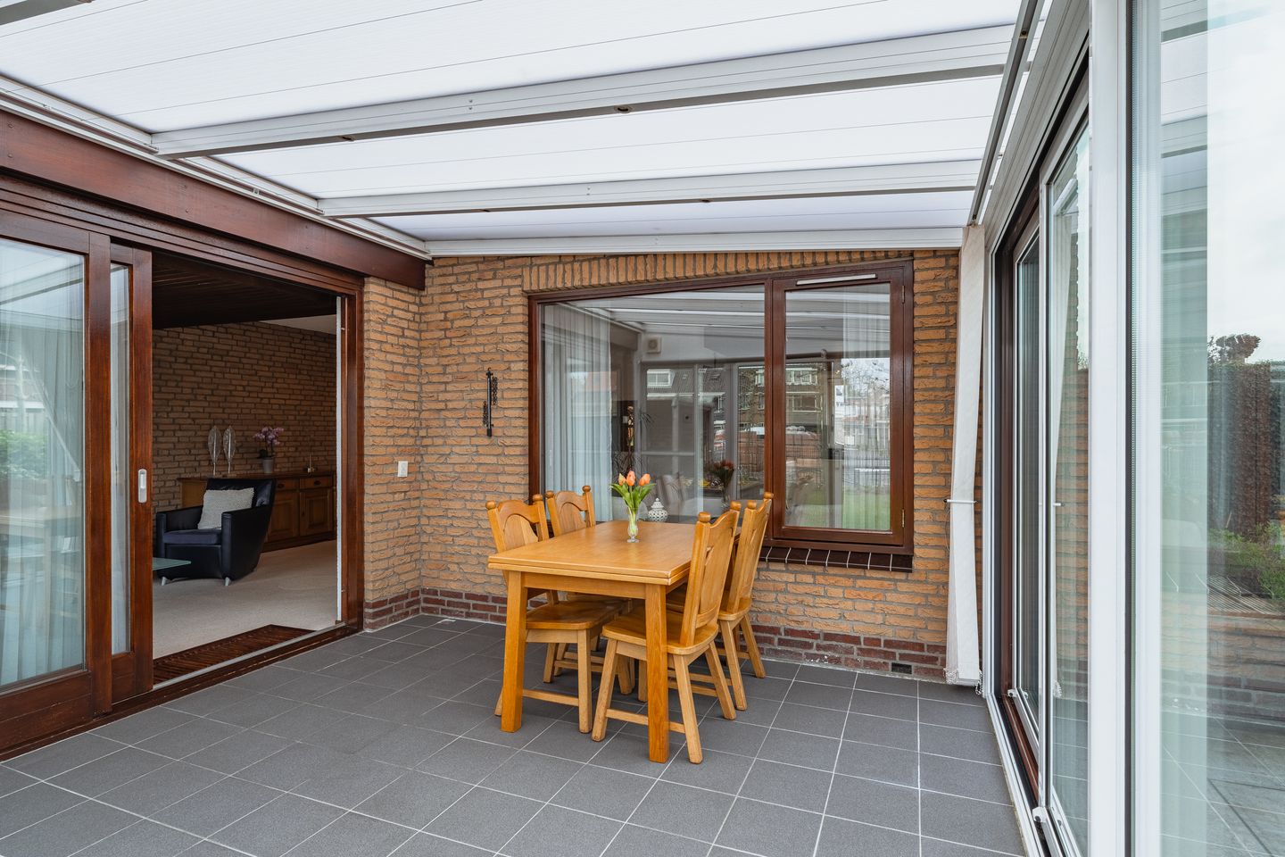 Detached home with water-side garden in Naaldwijk — 14