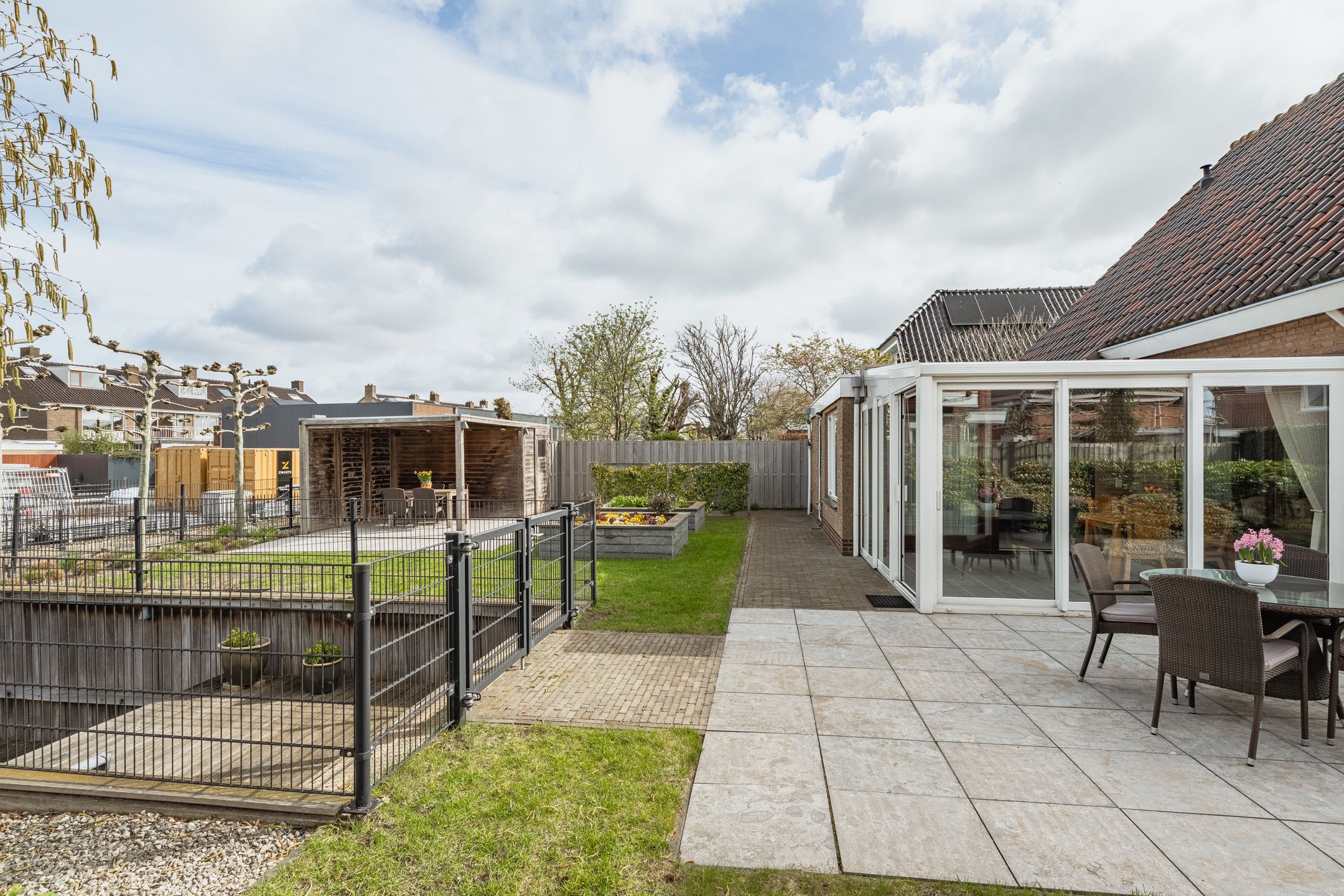 Detached home with water-side garden in Naaldwijk — 24