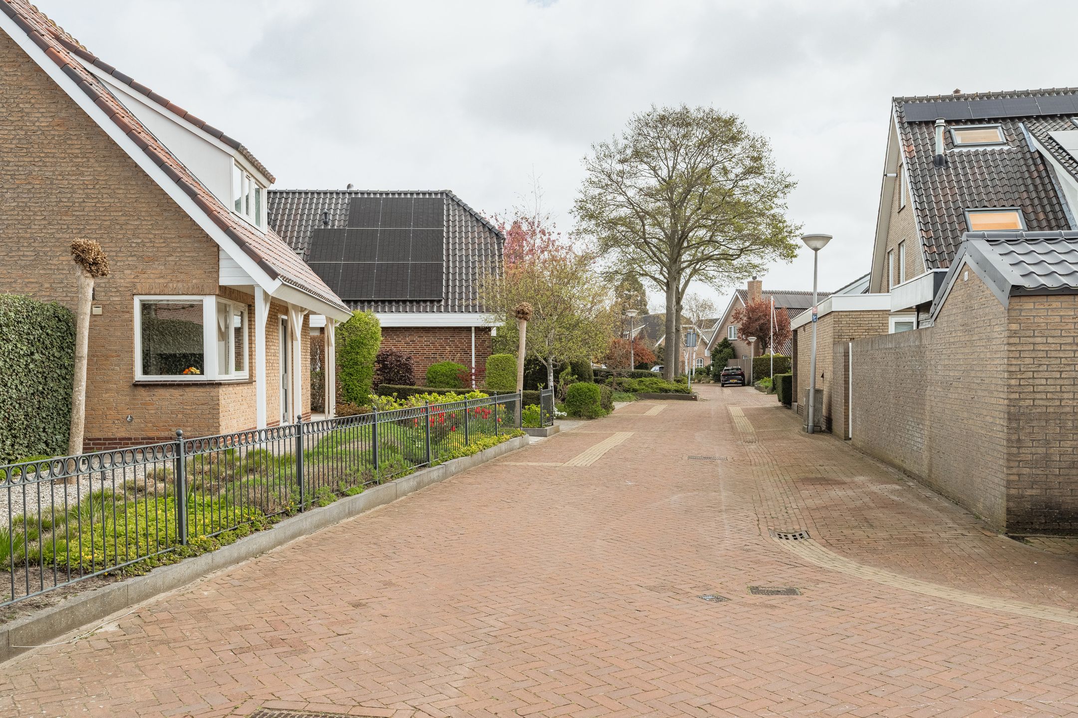Detached home with water-side garden in Naaldwijk — 42