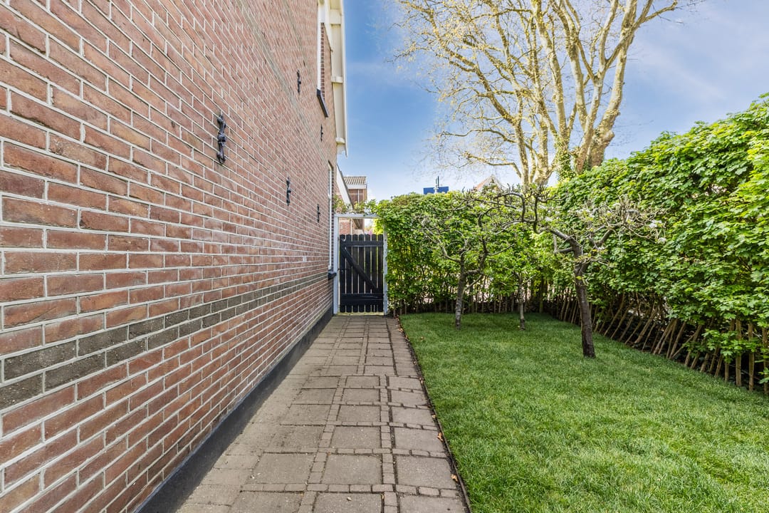 Foto 43 van Leeghwaterstraat 2