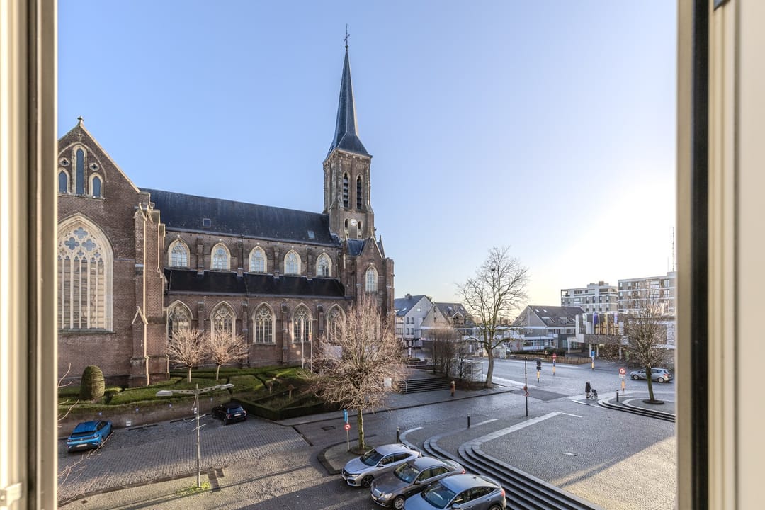 Charming 2-bedroom apartment with terrace in Lanaken center — 16