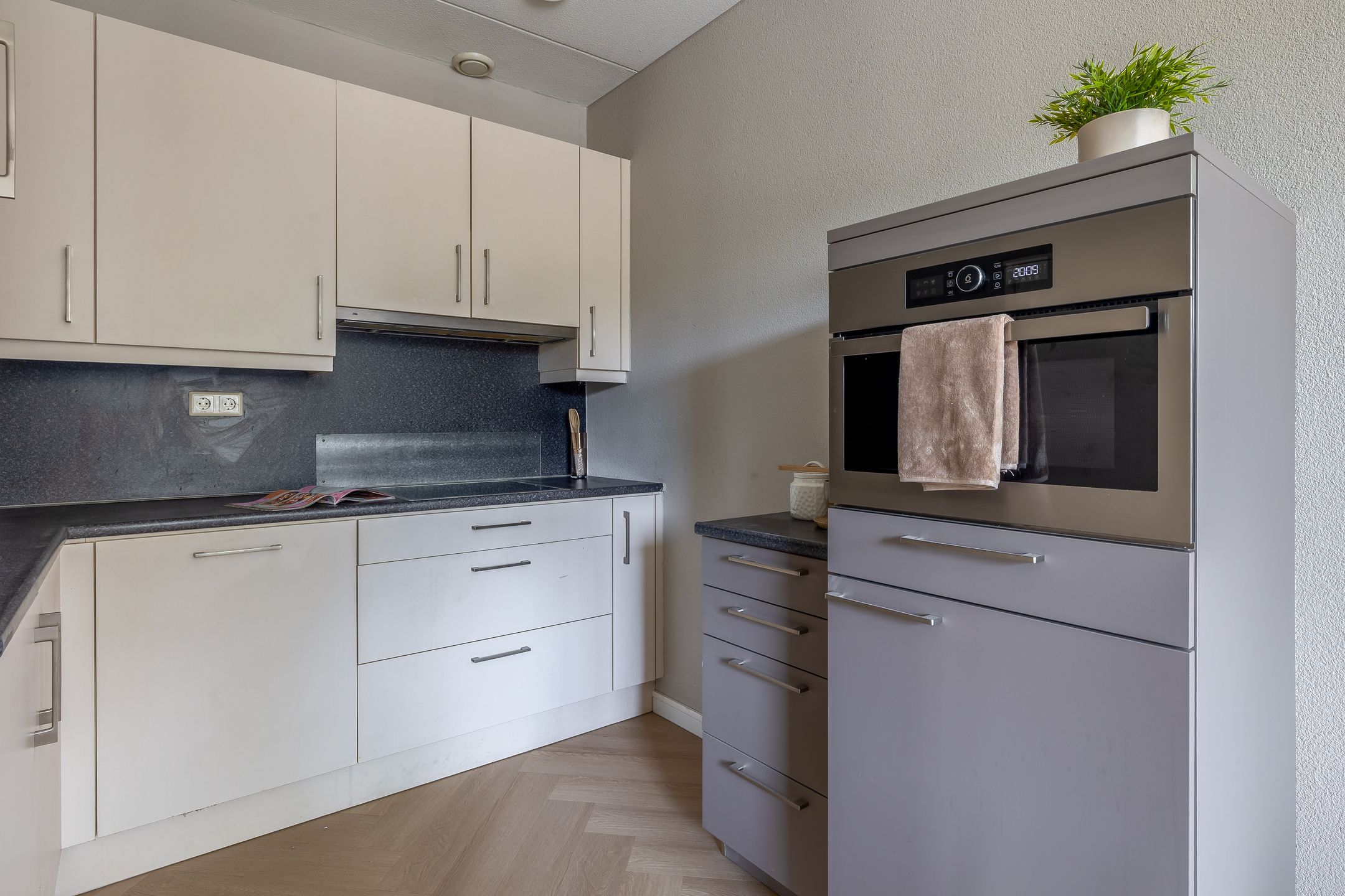 Photo 12 of Lochtenburg 15