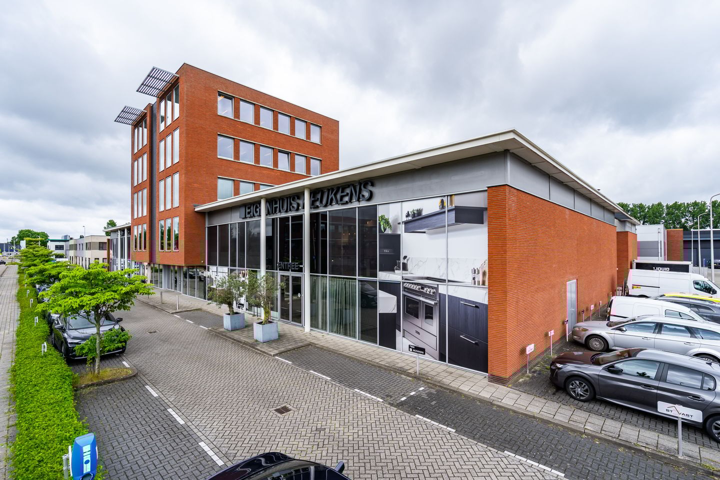 Bekijk foto 2 van Cornusbaan 41-79