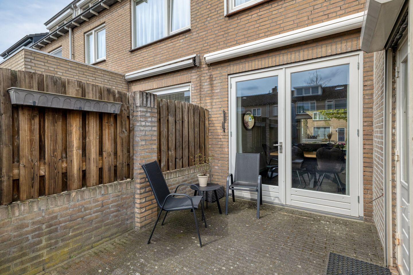Move-in Ready Family Home with South-Facing Garden in Quiet Waalwijk Neighborhood — 25
