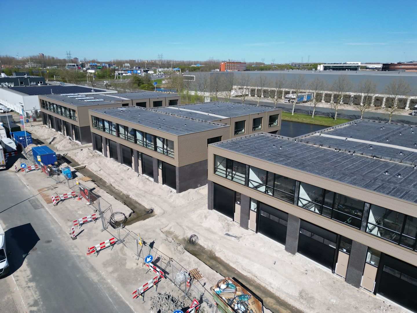 Bekijk foto 1 van Oosteinde 5-b6