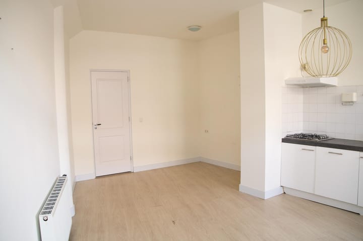 Foto 3 van Sweder van Zuylenweg 1-A