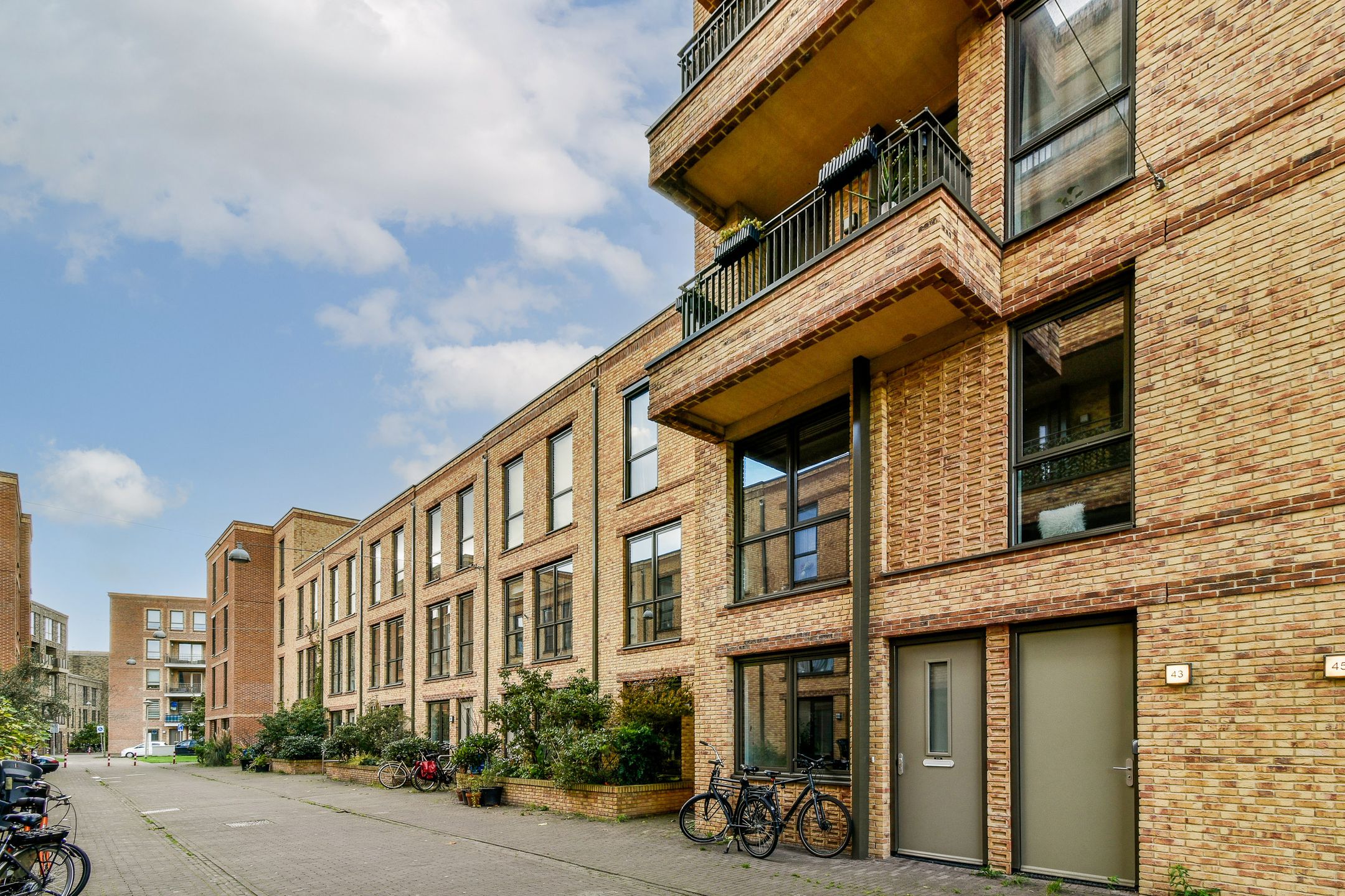 Photo 18 of Meimorgenstraat 41