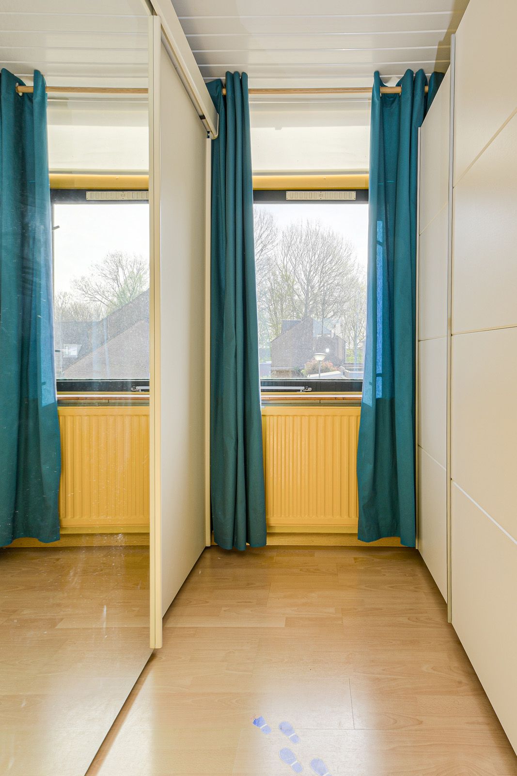 Extended terraced house with carport in Schildersbuurt — 30