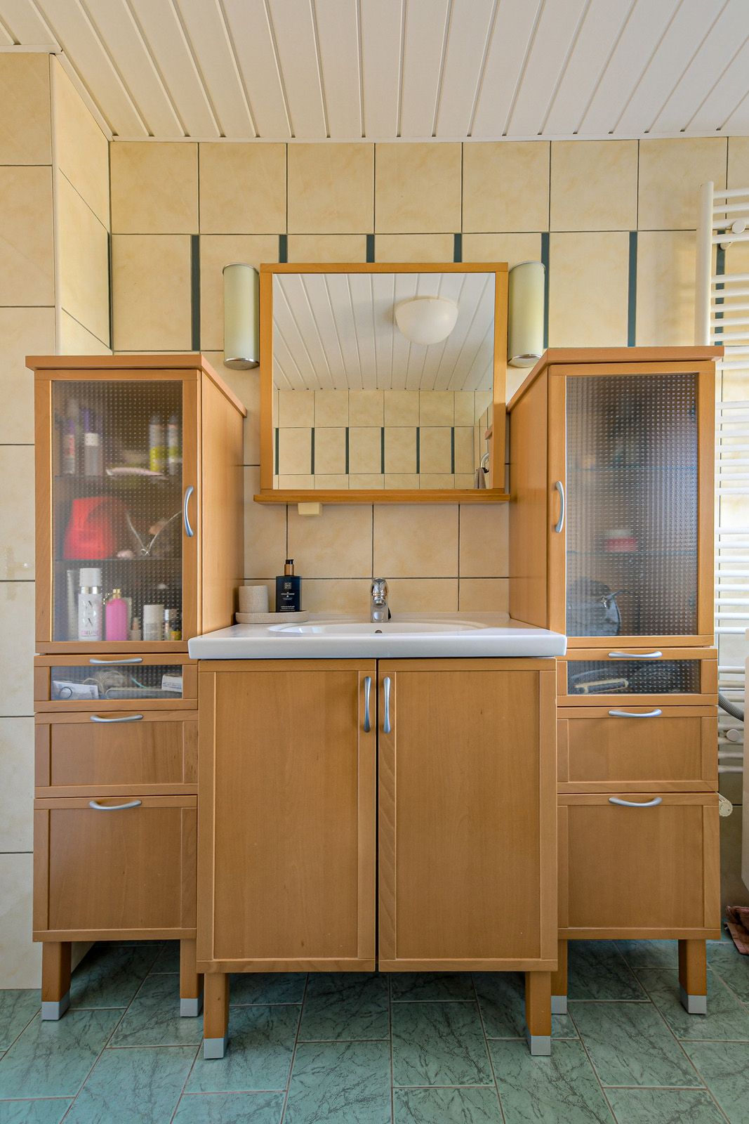 Extended terraced house with carport in Schildersbuurt — 25
