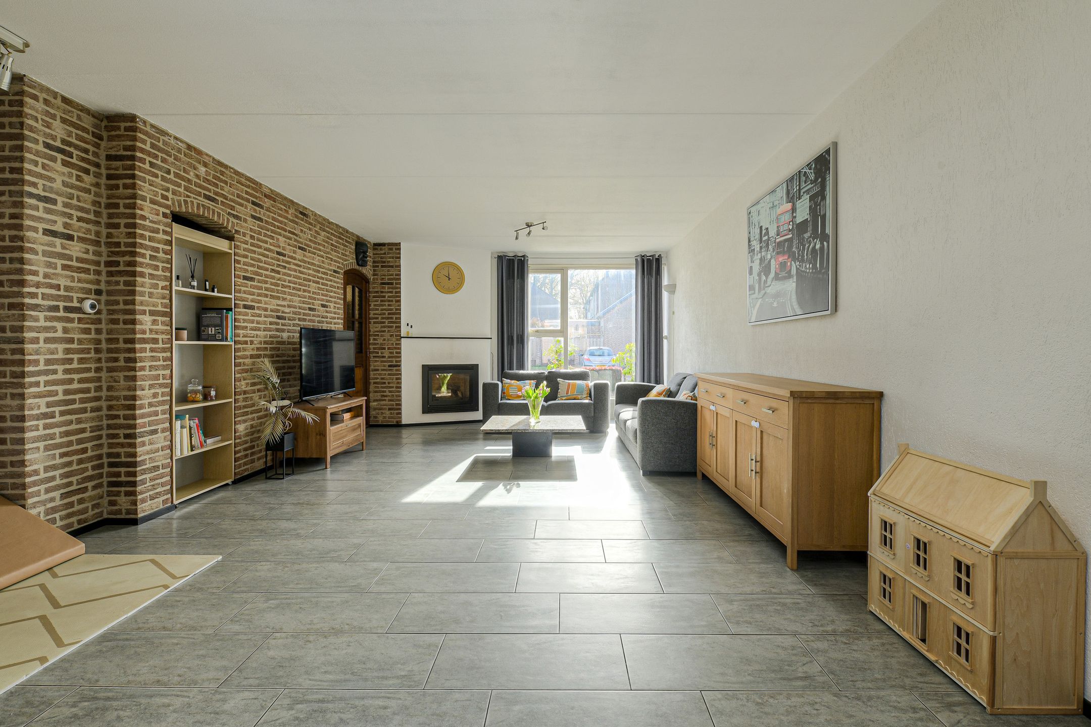Extended terraced house with carport in Schildersbuurt — 12