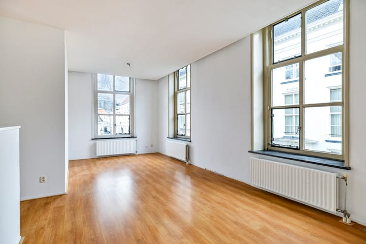 Photo 2 of Catharinastraat 21-B