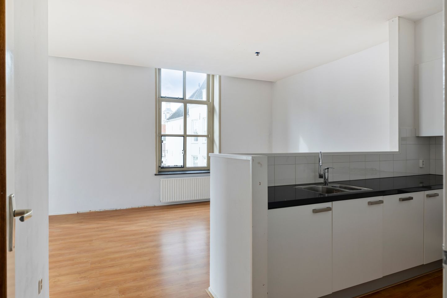Photo 10 of Catharinastraat 21-B